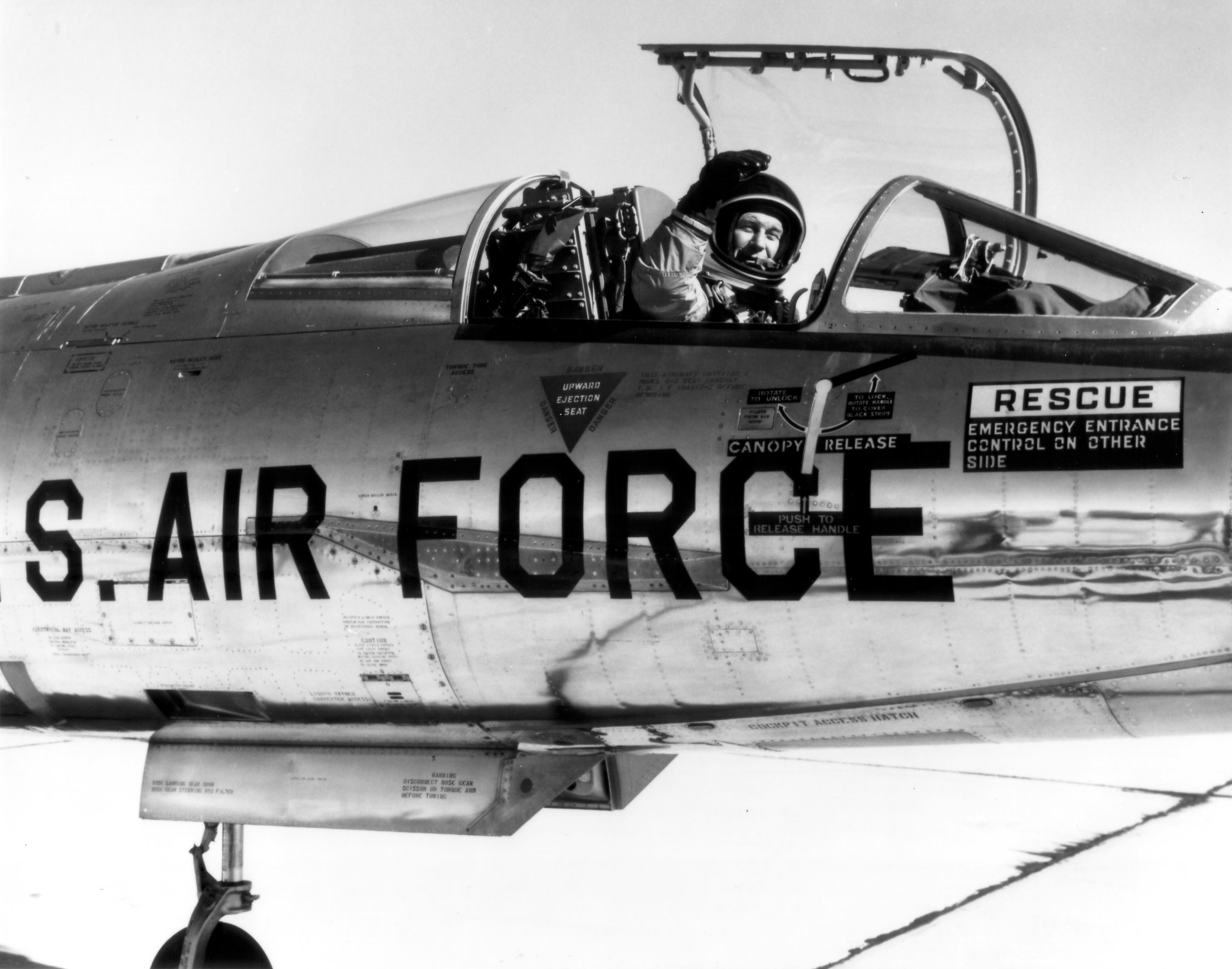 Chuck Yeager, NF-104